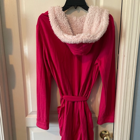 Pink robe - Picture 2 of 2